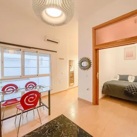 Plz De La Merced Solera Apartment *