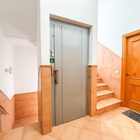 Apartamento Plz De La Merced Solera