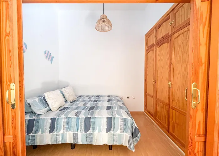 Plz De La Merced Solera Apartment