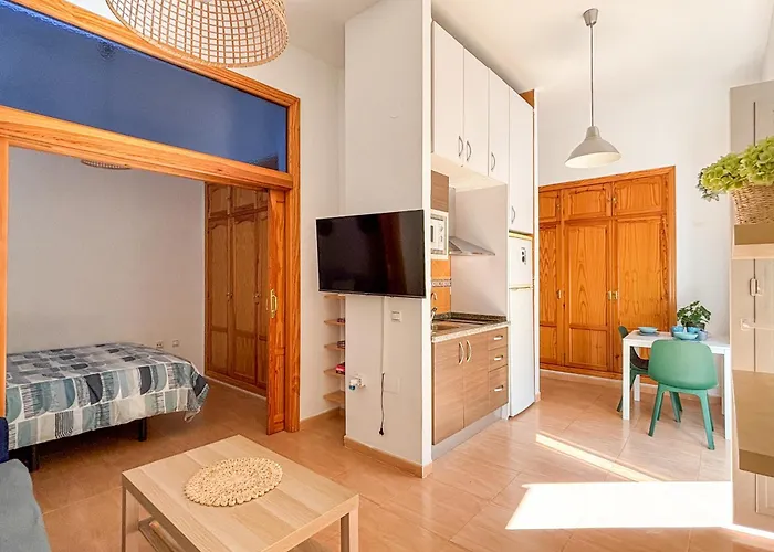Plz De La Merced Solera Apartment