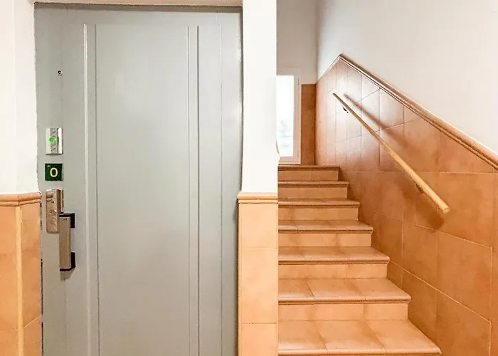 Plz De La Merced Solera Apartment
