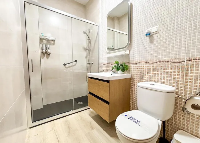 Plz De La Merced Solera Apartment