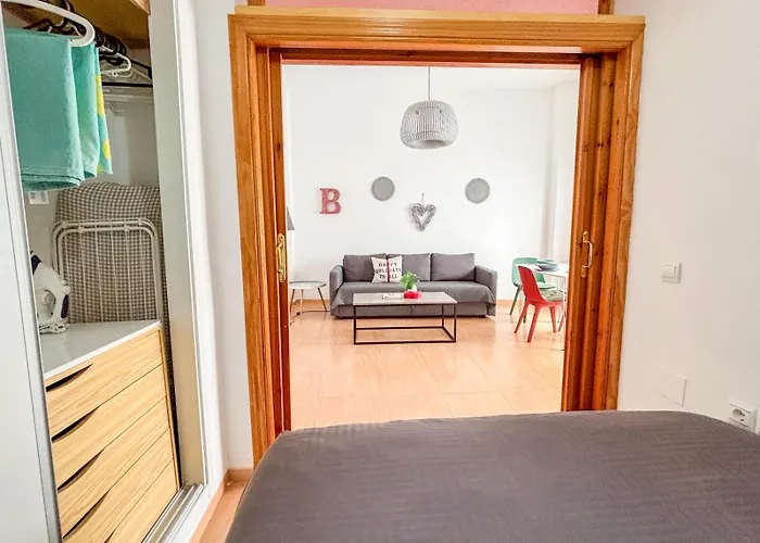 Plz De La Merced Solera Apartment *
